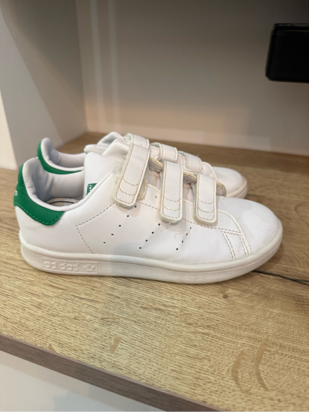 adidas Kids White & Green Hook-and-Loop Sneakers